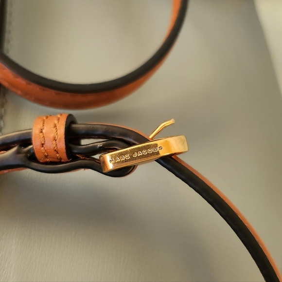 [Brand New] Rare Marc Jacobs  Leather crossbody Dolphin Blue - Picture 8 of 11